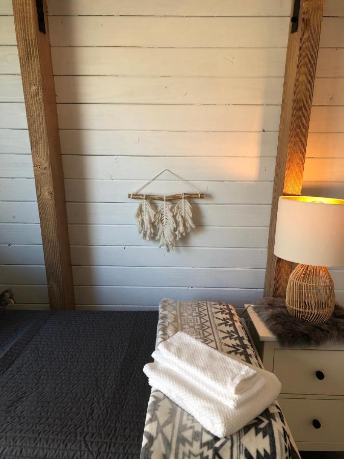 Maison Solange-Red Barn Farmhouse Style- Moonridge Big Bear City Exterior foto