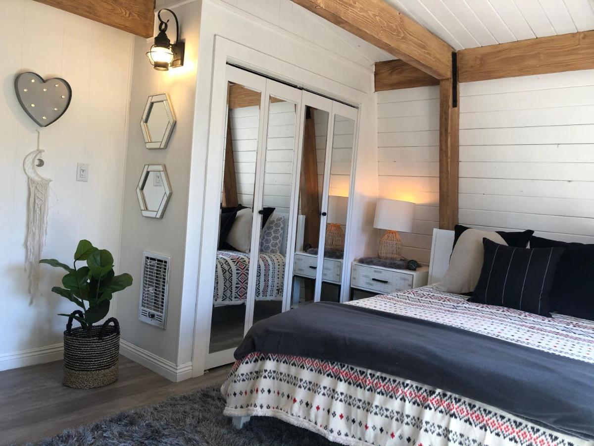 Maison Solange-Red Barn Farmhouse Style- Moonridge Big Bear City Exterior foto